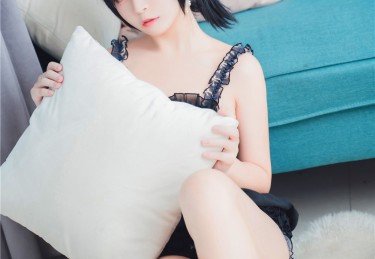 51吃瓜网独家特稿：在深夜录音中，明星低语中的每个字句都点燃禁忌情感