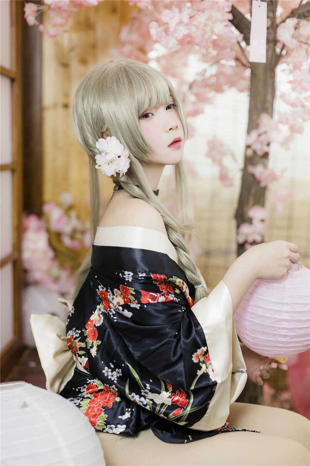 【麻豆官媒官方网站】星夜密语：官媒深度记录明星低语中流露的那抹迷人情愫